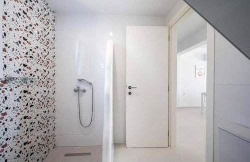 XENOS Villa 5 with a private pool near the sea - Foto 48