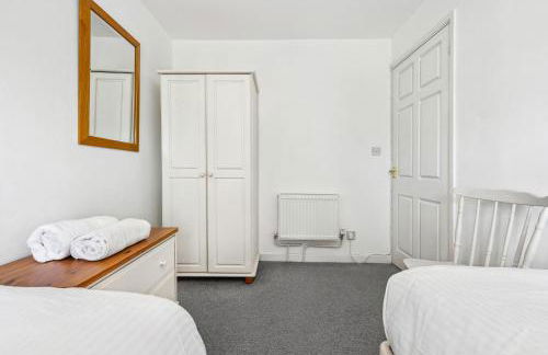 2BR Leamington Spa, by Clarendon Stays, FREE Parking, WiFi, Smart TV! - Foto 21