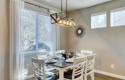 Old Mill Getaway by Avantstay Private Backyard w/ Hot Tub - Foto 20