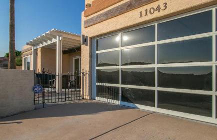 Spectacular Hilltop Home W/resort Like Backyard! - Foto 18