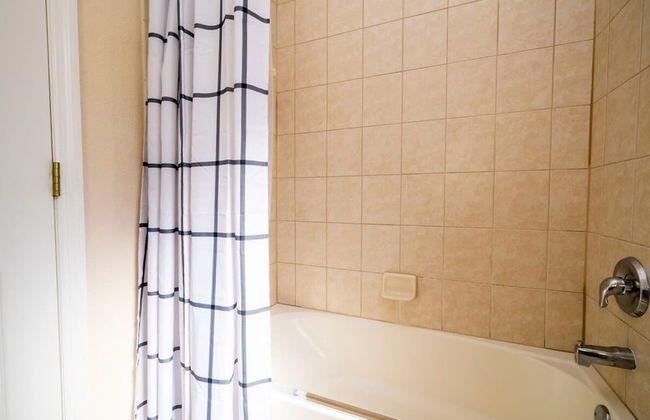 Stunning 5 Bd Home w Pool Close to Disney 7420 - Foto 63