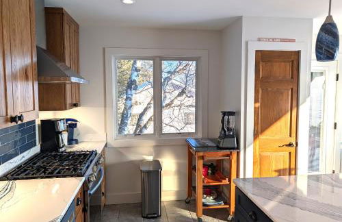 NEW! Eagles Landing - Lakefront & Gorgeous! - Foto 13