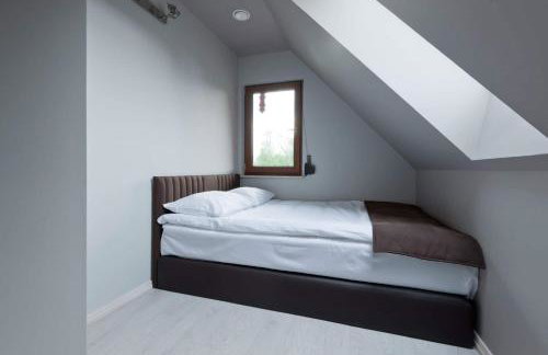 BIESZCZADZKI RAJ z prywatną działką przy linii brzegowej Jeziora Solińskiego Sauna Basen sezonowy - Foto 25