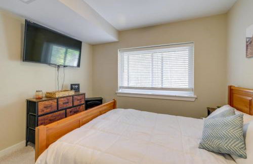 Spacious and Serene Lake Ridge Retreat with Game Room! - Foto 27