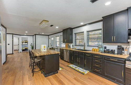 Spring Retreat Sauna, Hot Tub & Rooftop Firepit - Foto 48