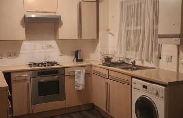 Captivating 3-Bed House in Kent - Photo 15