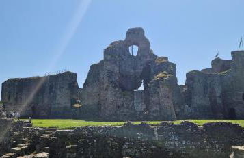 Two bedroom character cottage - Photo 18