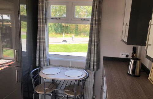 Couple’s Lodge With Hot Tub - Foto 37