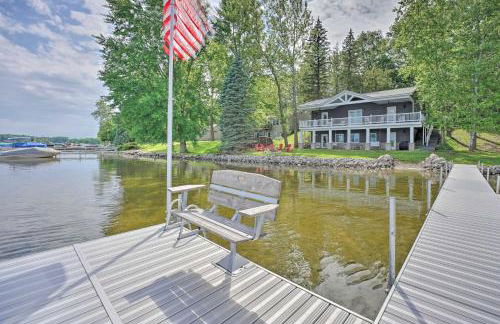 Coldwater Family Retreat with Boat Dock and Grill! - Foto 1