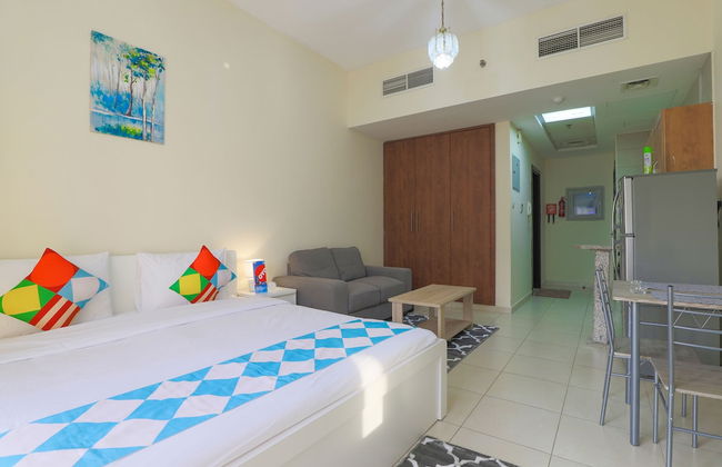 OYO 264 Home Cordoba Palace 607 Studio - Photo 5