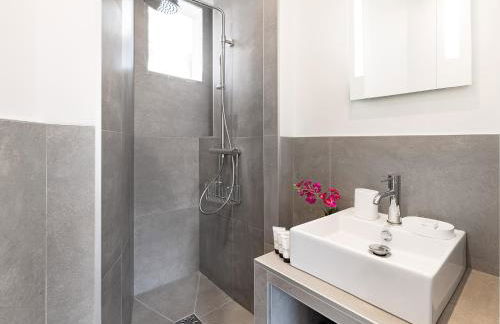 LivinParis - Luxury AC 2 & 3 Bedrooms Le Louvre - Foto 44