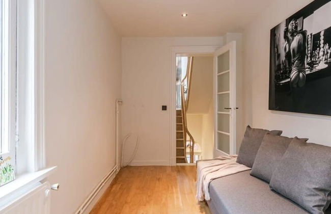 Charming House in the City of Antwerp With Parking - Foto 31