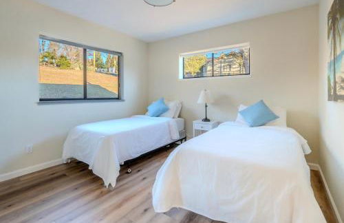 Lakefront Villa with 180 degree view private dock and boats - Foto 43