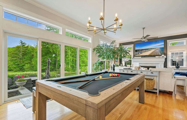 Golf-front Personal Arcade Hot tub Outdoor Kitchen - Photo 36