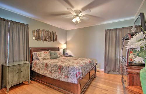 Quiet Lakefront Retreat with Boat Ramp and 2 Docks - Foto 12