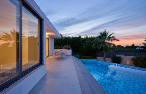 Kyamon Luxury Villa with Heated Saltwater Pool Near Chania - Foto 2