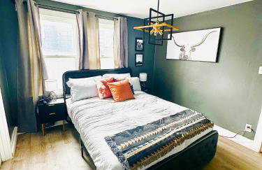 1 Bed1 Bath Condo wKitchenLR-Sleeps up to 4PP - Foto 2