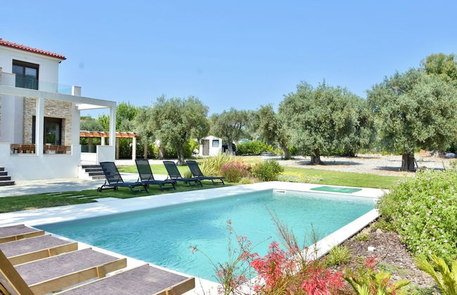 Luxury Rental Villa for 14 People - Foto 29