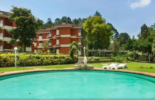 Golf Course Apartments - Photo 1