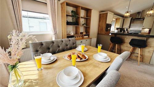 2 Lakeside, Luxury lodge with private garden & parking - Foto 2