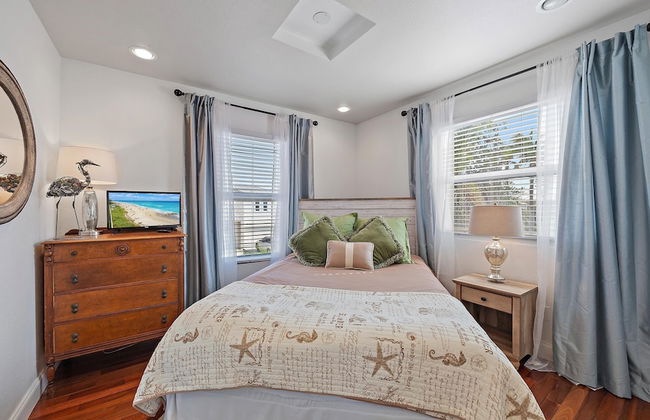 Decked Out On Marbury 4 Bedroom Home by RedAwning - Photo 8