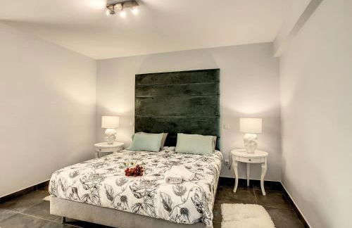 On the Wave by LovelyStay - Photo 15