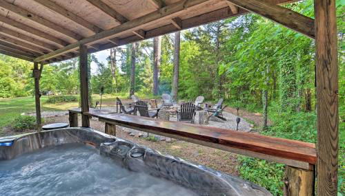 Luxe Cabin with Hot Tub on 5 Acres in Pearcy! - Photo 3