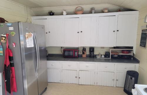 Lil's on the Lake Vintage Cottage on Crystal Lake - Foto 31