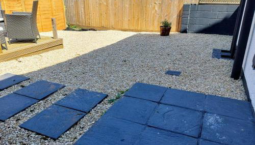 'Serenity in Somerset ' Self Catering House Rental Near Chard , Accomodation for Contract Workers only - Foto 5, Garden, Garden view