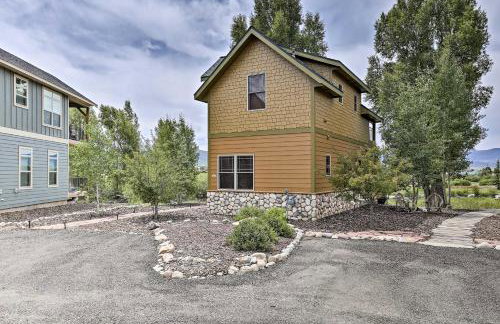 Fish, Hike and Ski Riverfront Granby Cabin! - Foto 32