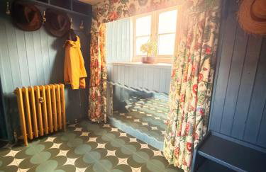 Moorleigh House Entire Property Sleeps 10 - Foto 35