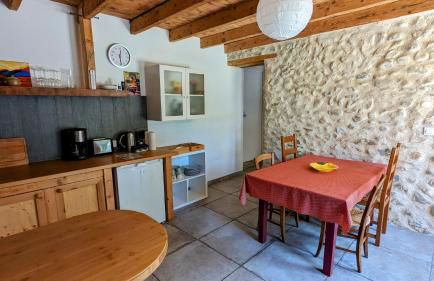 Rez-de-jardin indépendant dans ferme maraichère bio avec grand jardin privatif clos et arboré - Foto 13