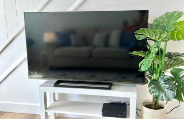 Luxury Modern House, Free Driveway Parking and Garden! Fully Equipped, Sleeps 6 Guests - Foto 35