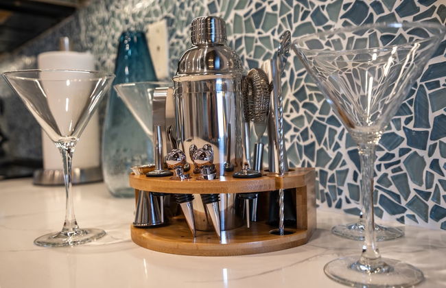 Luxurious & Spacious Ocean Vistas - Photo 17