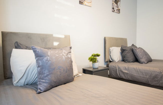 London Apt - Sleeps 4 - Parking - Wifi - Foto 4