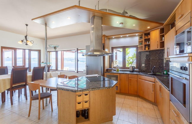 Souda Bay View Large Private Pool Walk to Beach Sea Views A C Wifi - 2119 - Foto 20