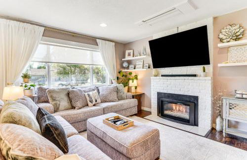 7 Mi to Vancouver Waterfront Sleek Home with Yard! - Foto 1