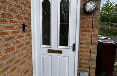 Manchester Stay Hub - 2BR with Free Parking, Near Airport & Attractions - Foto 10