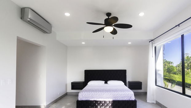 Classy Beachfront Home with Private Pool - Hermosa Palms 110 by RedAwning - Foto 3, Habitación