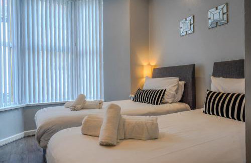 Stunning 1 Bedroom 4 Guest Flat by Anfield Stadium - Photo 16