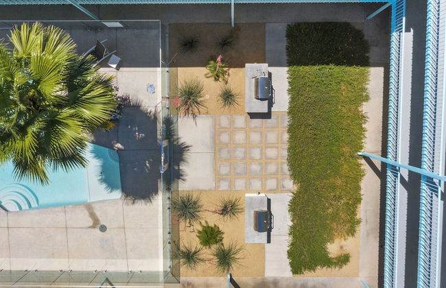 Modern Designer Studio with Pool - Foto 50