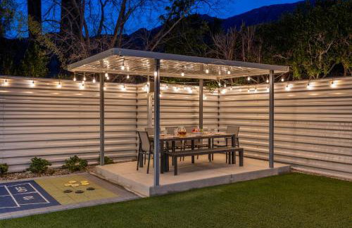 Far Far Away in Vista Las Palmas by ACME House Company - Foto 13