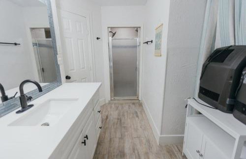 Coastal Escape, Steps to Beach, Fire Pit - Foto 45