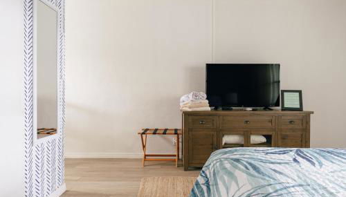 Private Studio Walk to Beach -- Apartment 2 - Photo 4