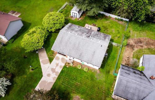 Beautiful Ranch with Outdoor Patio and Room for 6 - Photo 31