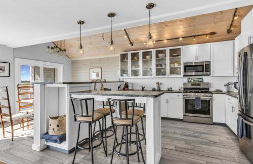 Spacious Oceanfront Home Stunning Sunset Views - Foto 3