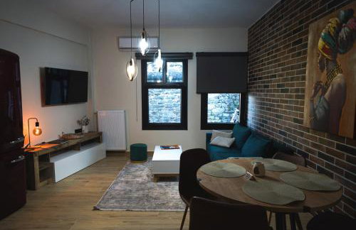 Charis Beyond the Castle - Foto 3