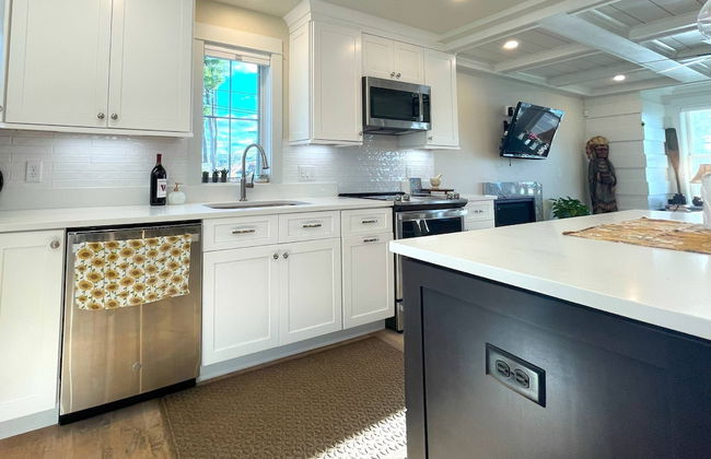 Lady of The Lake - Photo 18