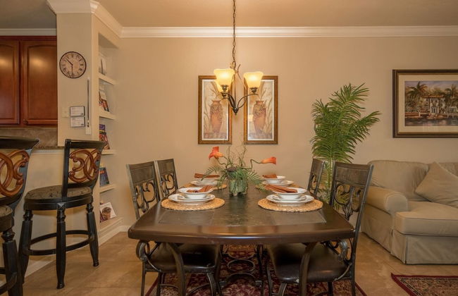 10 miles to Disney World, 2 pools, fitness room, WiFi, balcony, washer, dryer, kitchen - Foto 19