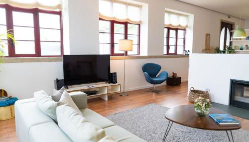 Spacious Villa with Private Pool & Garden in Douro, by Hopstays - Foto 2